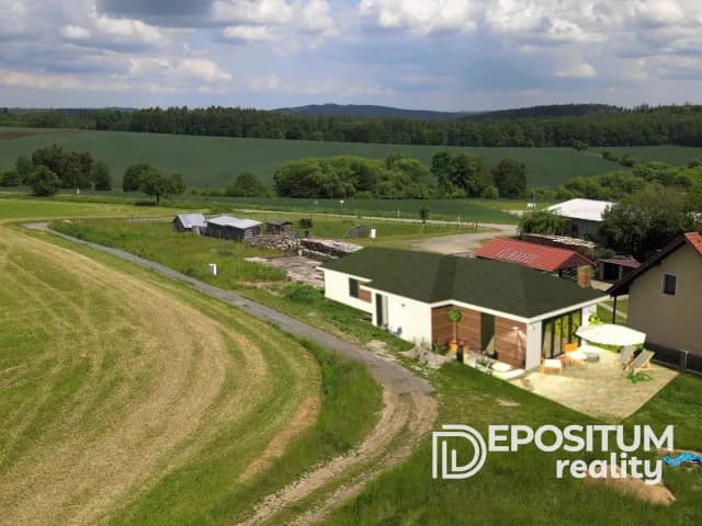 Novostavba v klidné lokalitě