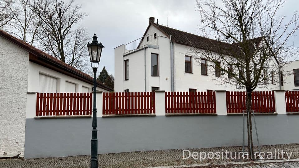 Suterén domu Husovo náměstí