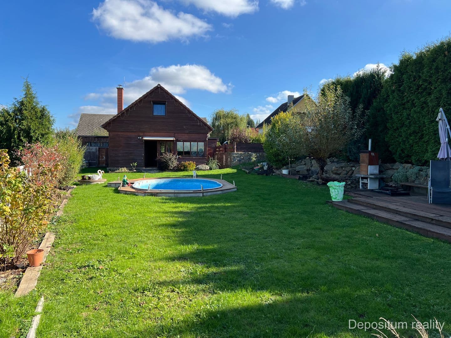 Rodinný dům s bazénem