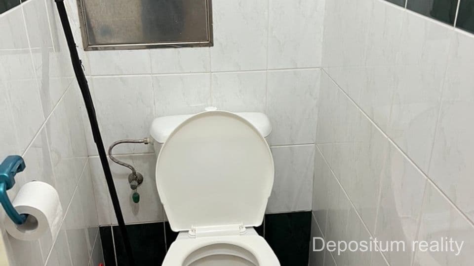 Prostorný přízemní byt u parku