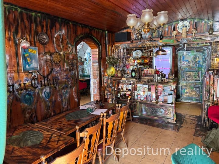 Převzetí zavedené restaurace se zahrádkou na Žižkově náměstí ve Vlašimi